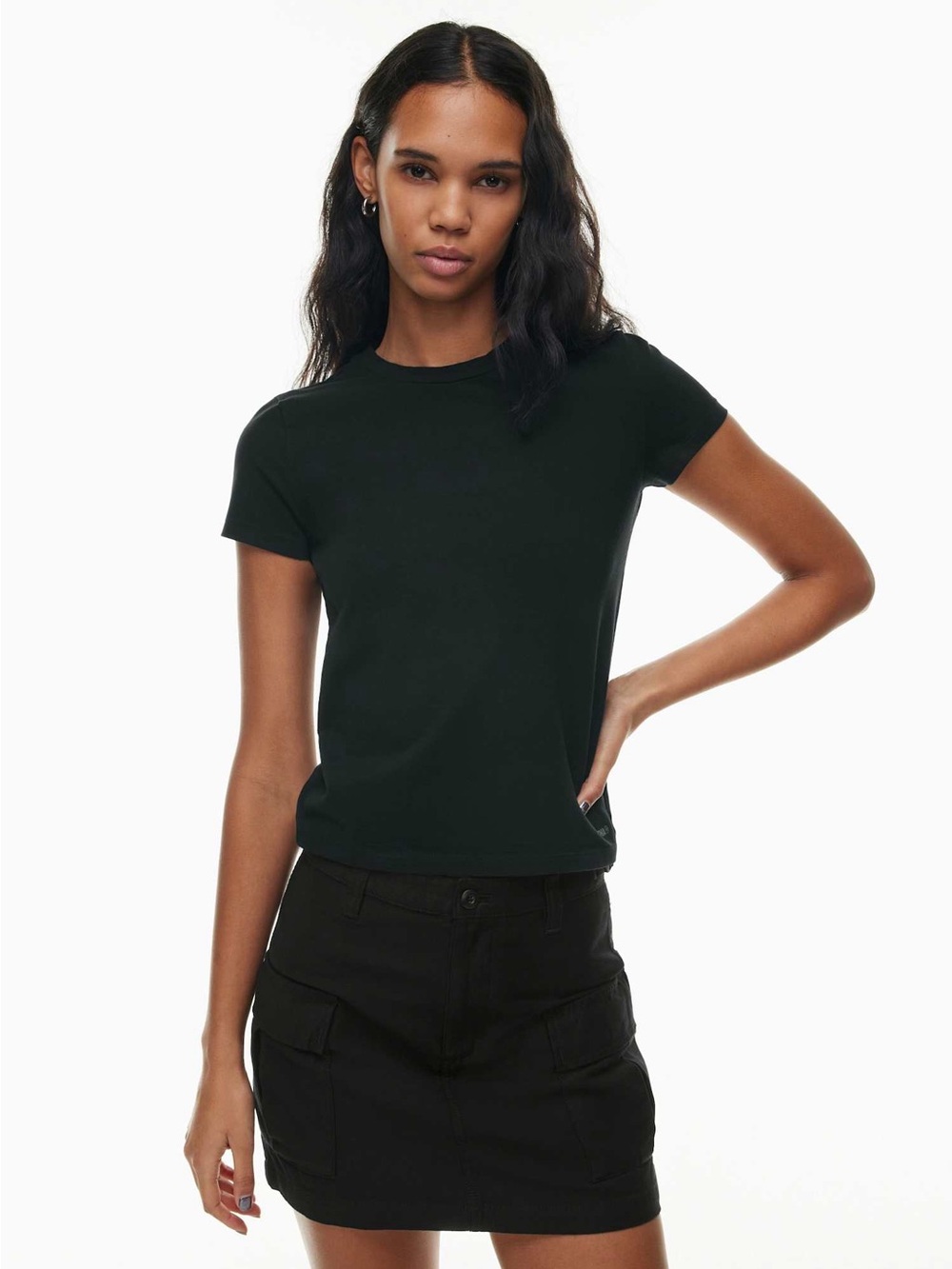 Aritzia TNA Black Short Sleeve Crewneck Top Size Medium
